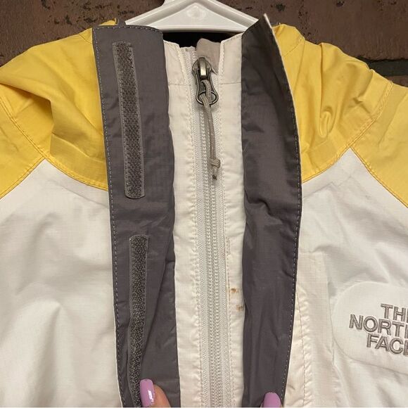 The North Face Womens White, Yellow and Gray Full Zip Rain Jacket Size Medium - Picture 4 of 7